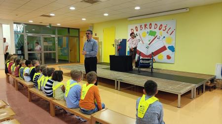 prvošolci _ oš prestranek (2)